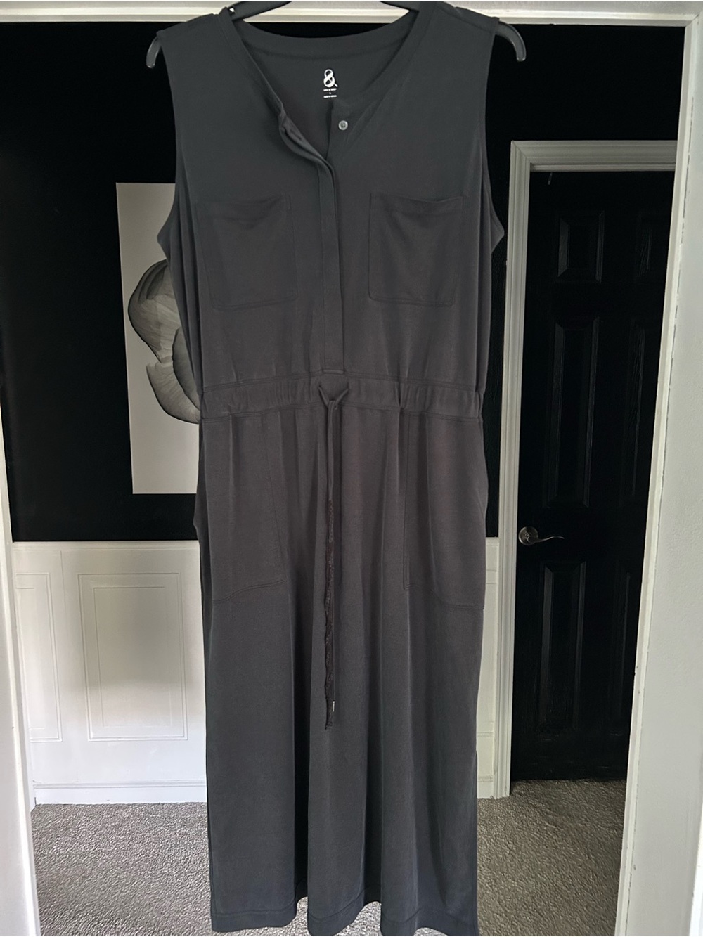 Lou & Grey Sleeveless Black Drawstring Maxi Dress with Pockets